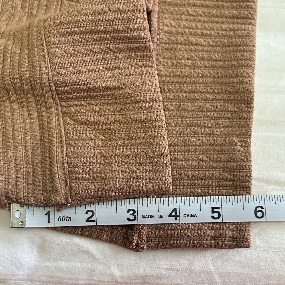 New York Laundry Tan Cowl Neck Top Size Large - Picture 6 of 8
